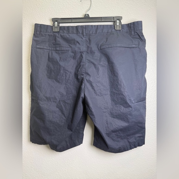 Theory Shorts  Men's Size 36 Gray Cargo  Flat Front Cotton Blend Pockets - Picture 2 of 5